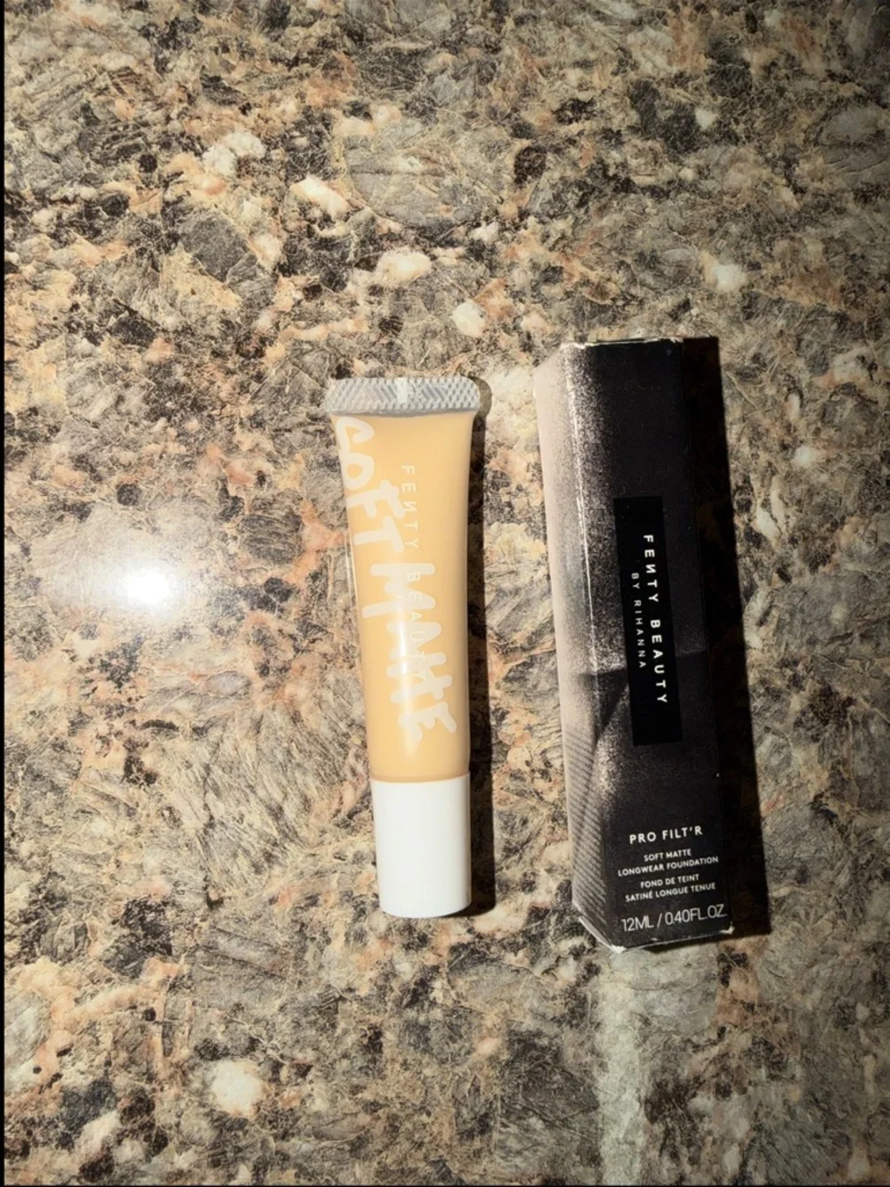 Fenty Snackz by Fenty Beauty by Rihanna Pro Filt'r Mini Soft Matte Longwear - Picture 5 of 6